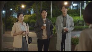 Episode 10 Se tenir la main peut attendre